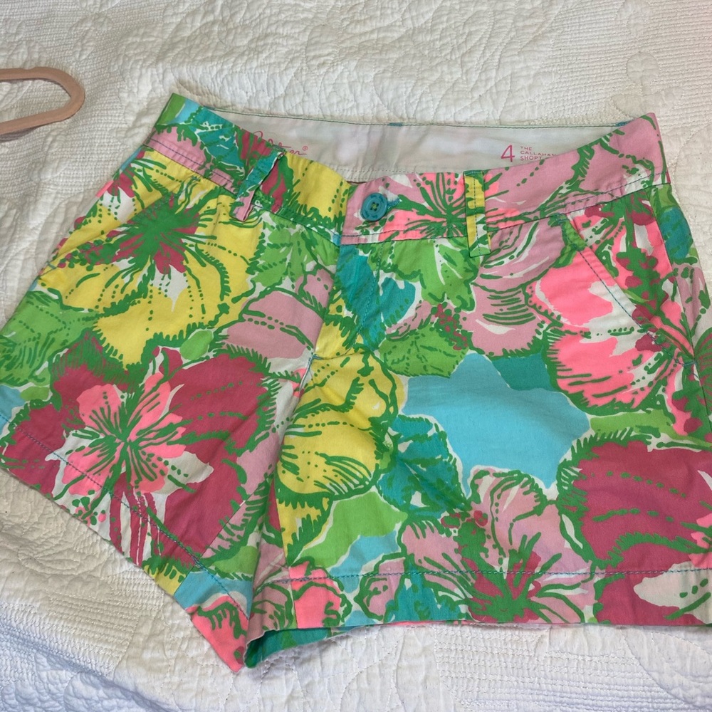 Lilly Pulitzer shorts size 4!